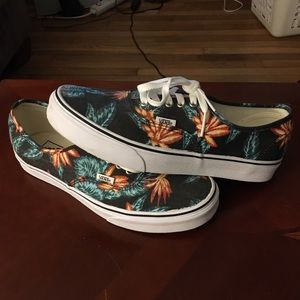 MEN’S VANS LOW FLORAL BLACK SIZE 10 DEADSTOCK